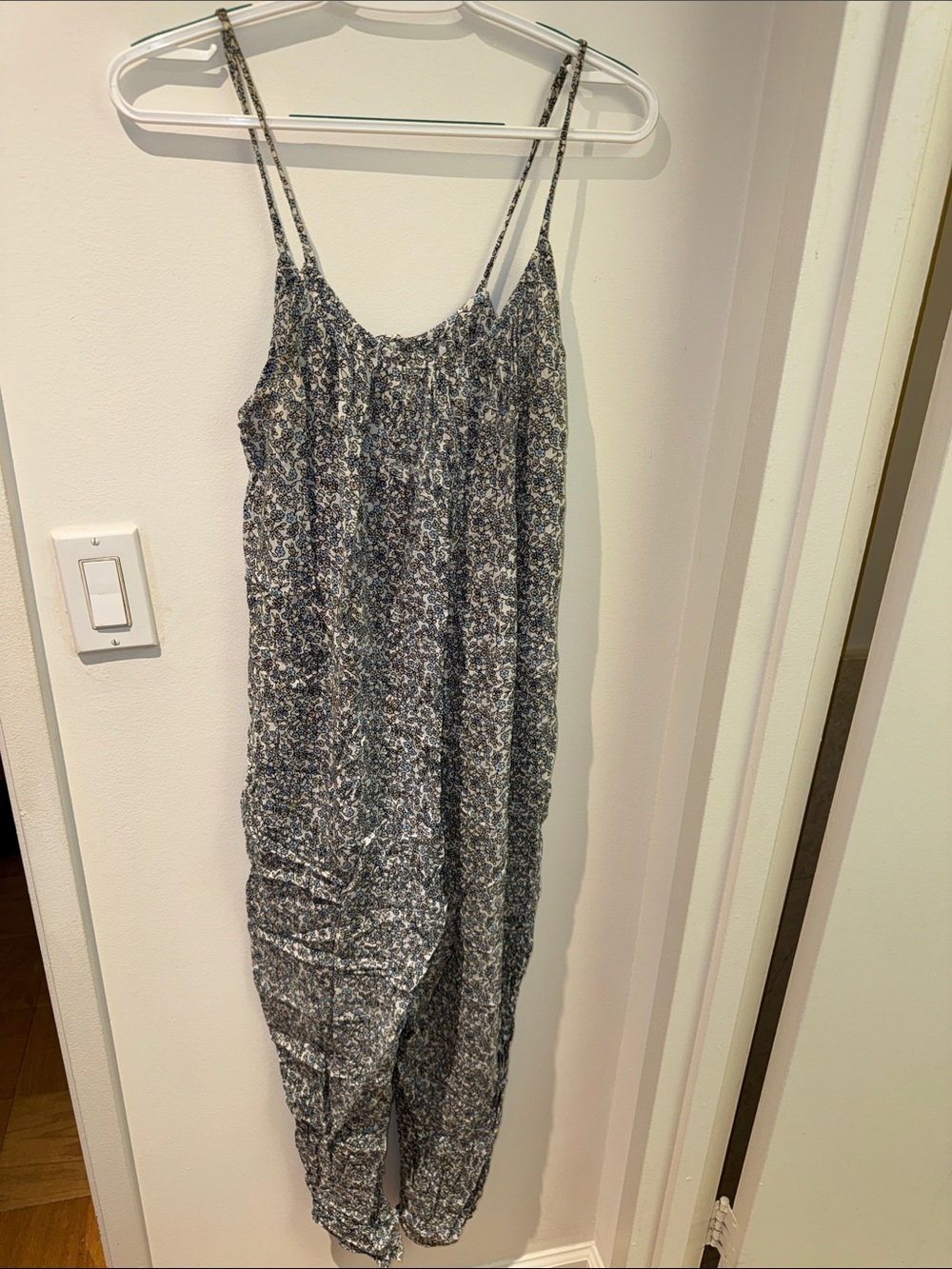 Spaghetti Strap Floral Jumpsuit in Blue-Gray